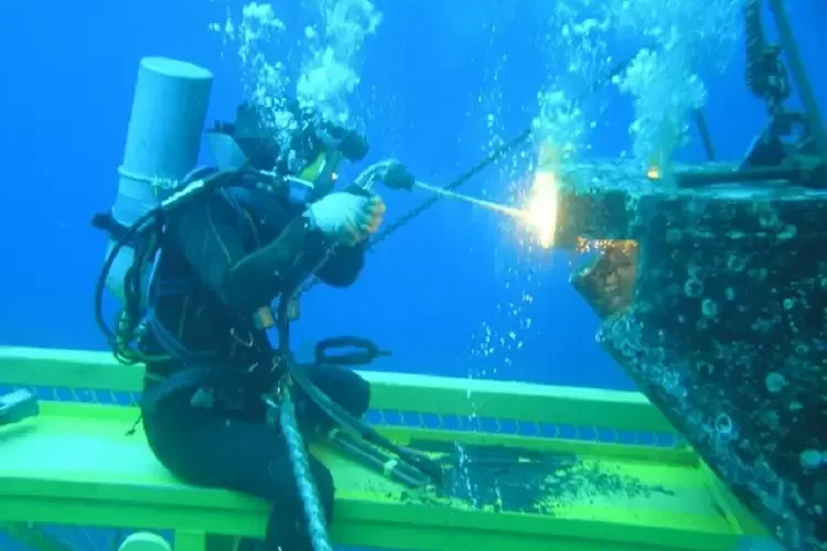 جوشکاری زیر آب