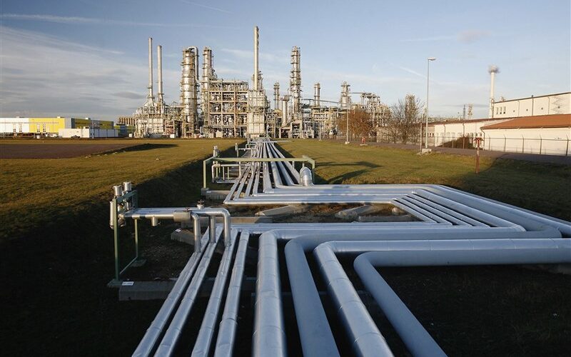 انتقال مواد نفتی و پالایشگاهی به چه صورت است؟