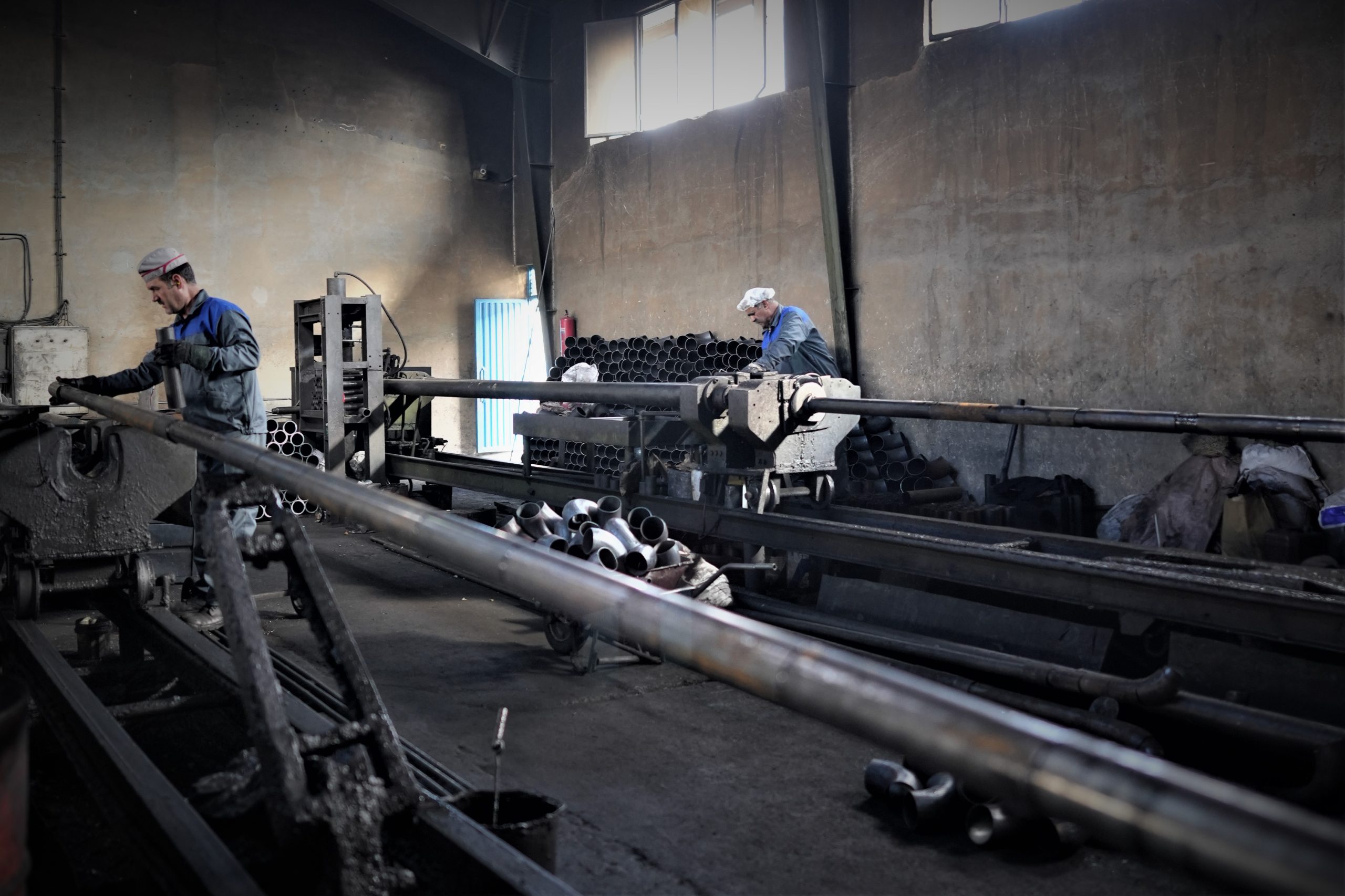 انتخاب رده فشاری مناسب اتصالات فولادی در پروژه‌های صنعتی